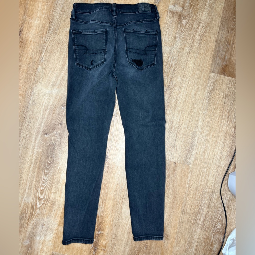 Distressed Black Skinny Jeans AMERICAN EAGLE next level stretch jegging. Size 6. - Picture 2 of 7